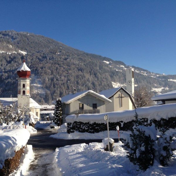 Blick auf 3 Kirchen_2x Vandans und Bartholomäberg